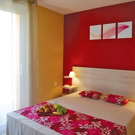Holiday home Colorful With A In Mediterranean Style Torreilles
